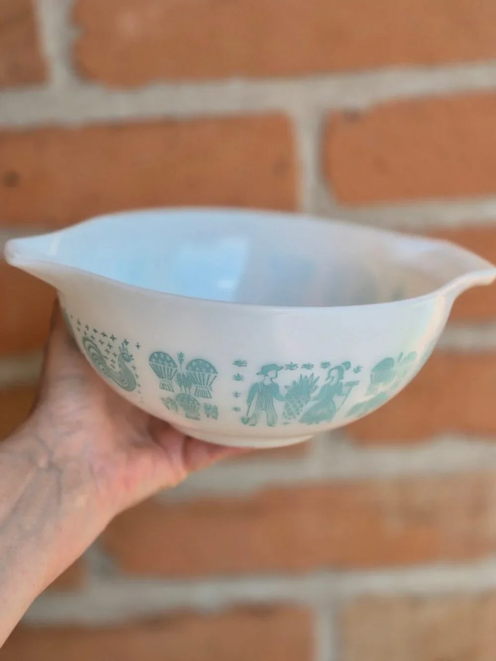 Vintage Pyrex 443 2.5 Quart Amish Butter Print Cinderella Style Bowl